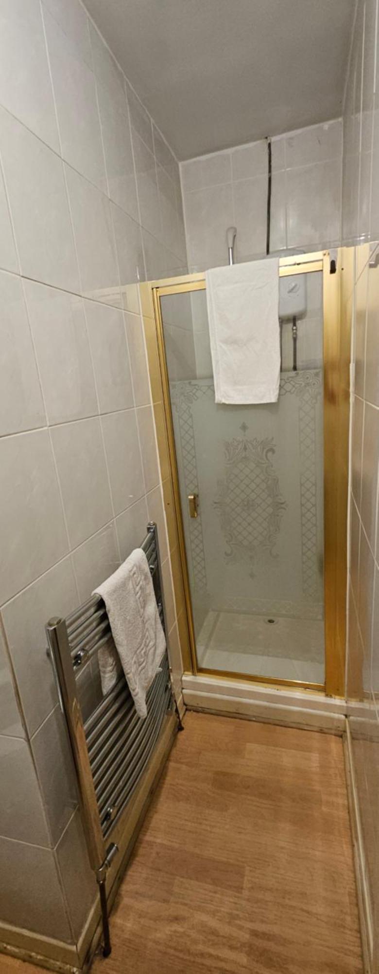 No Frills & Nothing Fancy 1 Bed Studio City Centre Cardiff Exterior photo